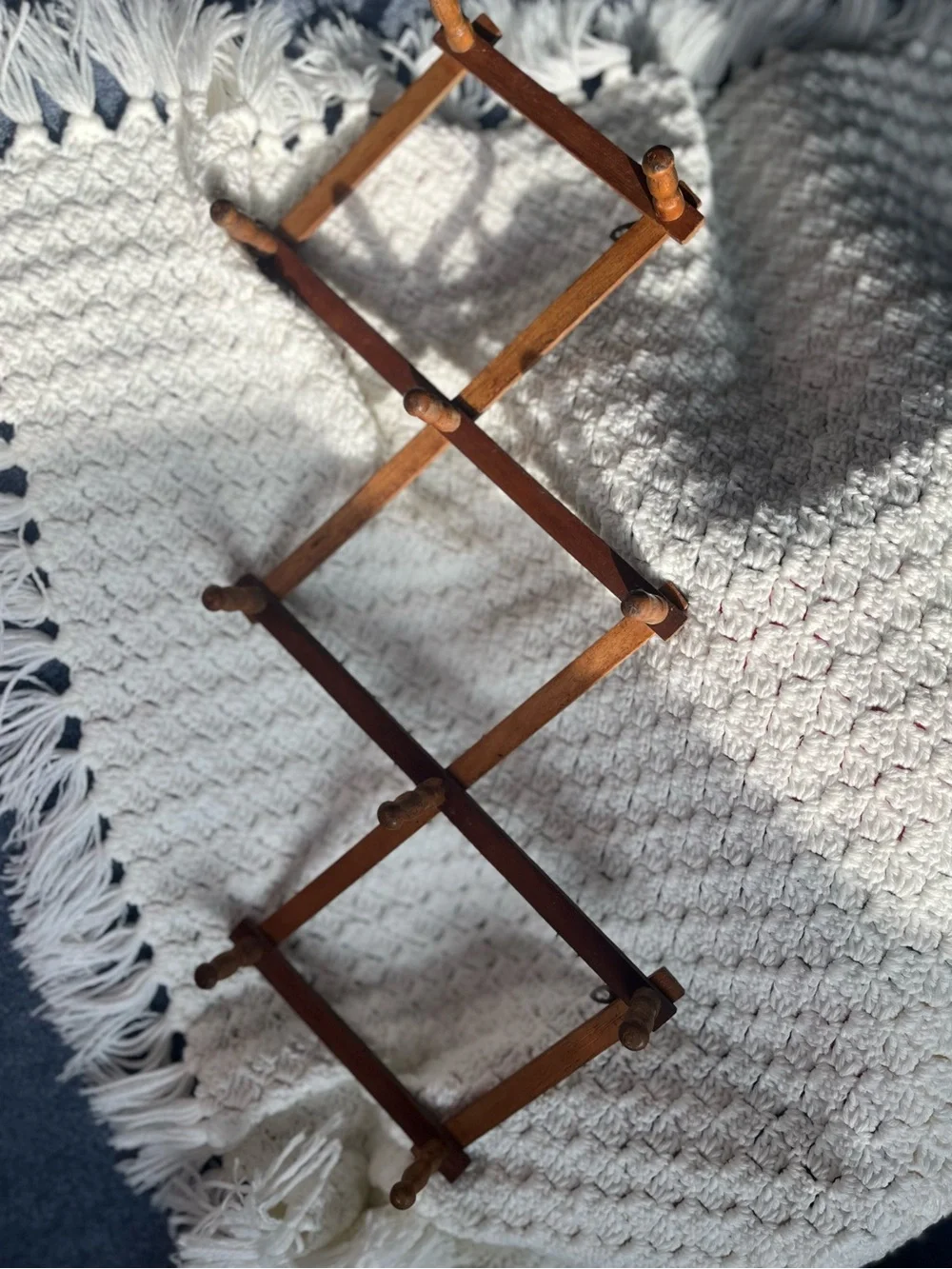 Vintage Wooden Expandable Peg Rack - Warm Brown Wall Decor